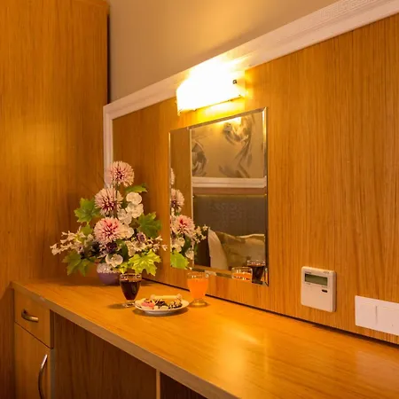 Hotel Grand Rosa 2*