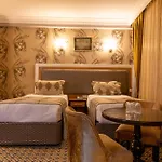 Grand Rosa מלון 2*